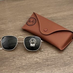 Ray-Ban RB 3857 Frank Sunglasses